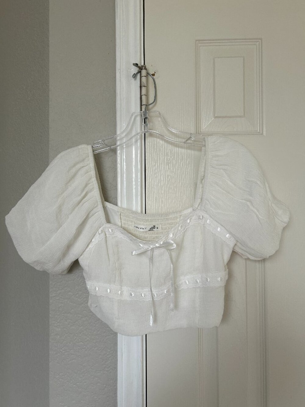 Altar'd State Crop Top with Short Puff Sleeves - White - Small